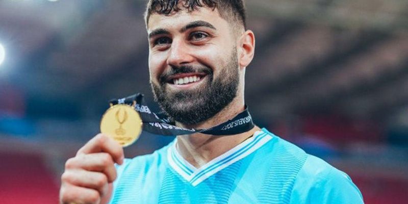 Hành Trình Sự Nghiệp Tại Châu Âu Và Manchester City