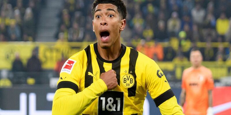 Dấu mốc chuyển mình tại Borussia Dortmund