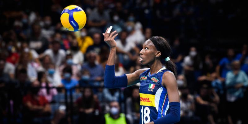 Vai trò đại sứ và áp lực từ sự nổi tiếng