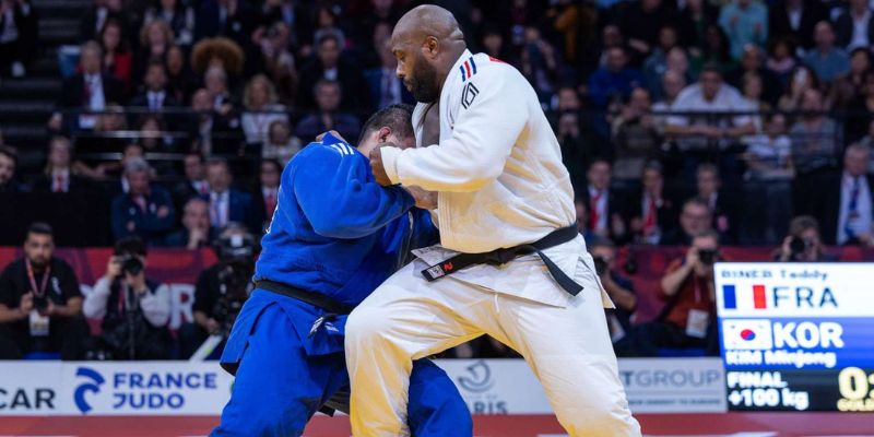 Phong Cách Thi Đấu: Sự Kết Hợp Giữa Sức Mạnh Và Trí Tuệ