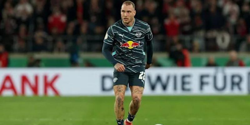 Cuộc Sống Ngoài Sân Cỏ Và Hình Ảnh Cá Nhân