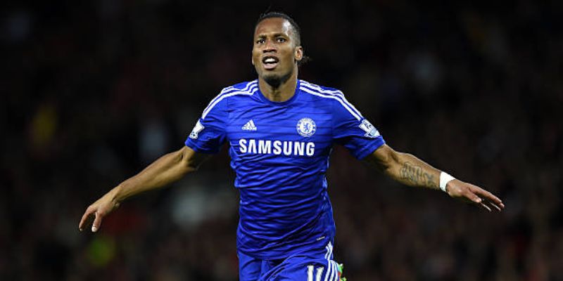 Hướng dẫn các bước để học tập lối chơi của Didier Drogba