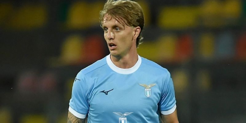 Cuộc Sống Ngoài Sân Cỏ Và Tiềm Năng Phát Triển