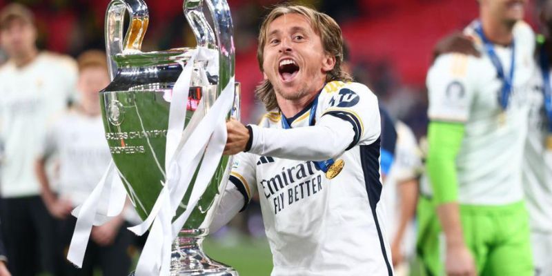 Khi bóng đá trở thành ký ức và Modrić là người kể lại nó