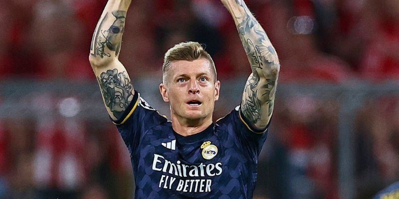 Kroos và khả năng khởi động hệ thống từ tuyến dưới