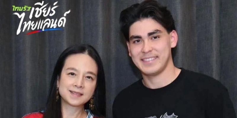 Tiểu sử về Madam Pang và phát ngôn về cầu thủ nhập tịch