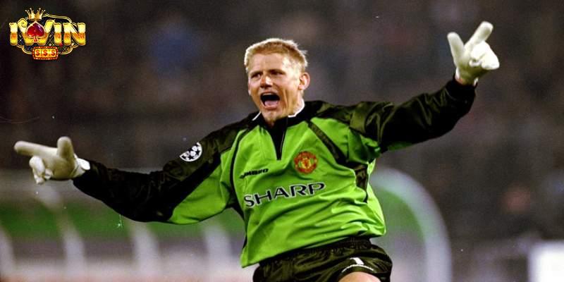Peter Schmeichel gắn liền với hoàng kim MU