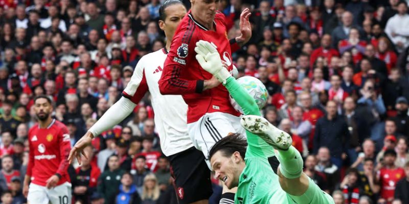 Tâm điểm tranh cãi nằm ở bàn thắng nâng tỷ số cho Manchester United