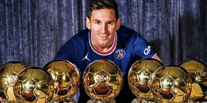 Messi bên cạnh bộ sưu tập danh hiệu đồ sộ sự nghiệp