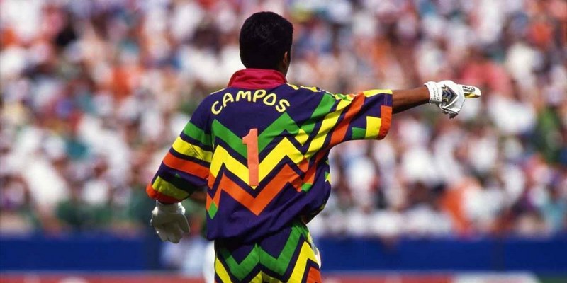 Jorge Campos chính là thủ môn thấp nhất thế giới
