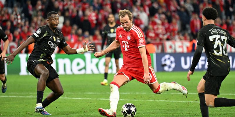 Bayern Munich gia tăng áp lực mạnh mẽ