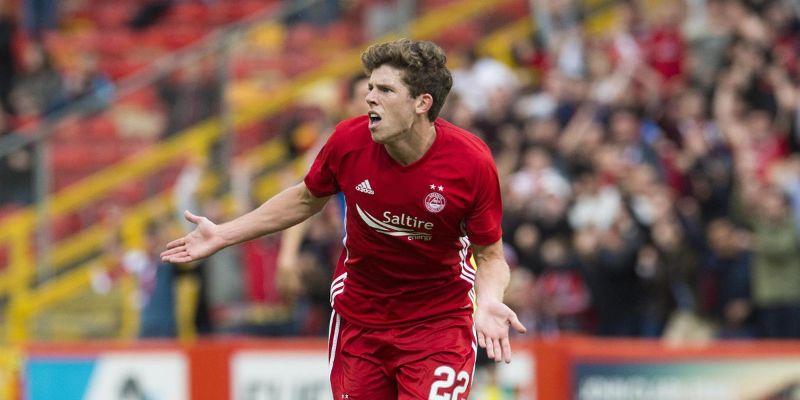 Vai Trò Của Ryan Christie Trong Đội Hình