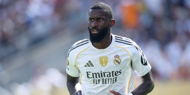 Thành Công Rực Rỡ Tại Chelsea Và Real Madrid