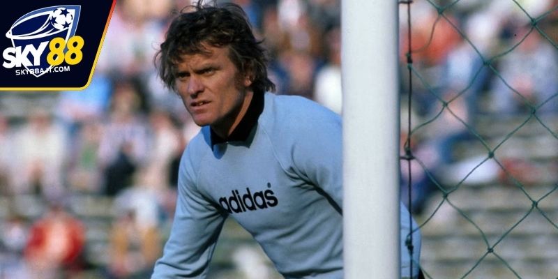 Maier góp công lớn trong thời kỳ thành công của Bayern