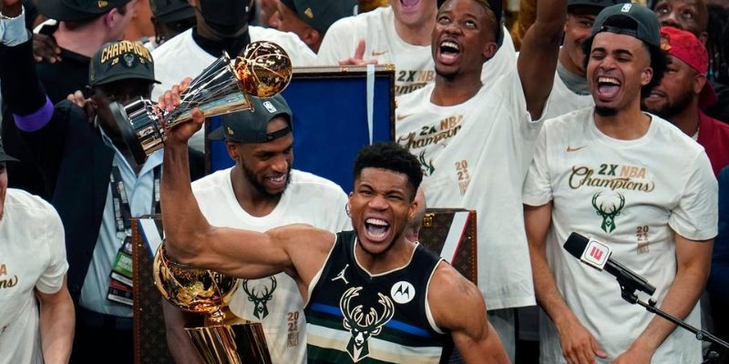 Hành Trình Sự Nghiệp Của Giannis Antetokounmpo