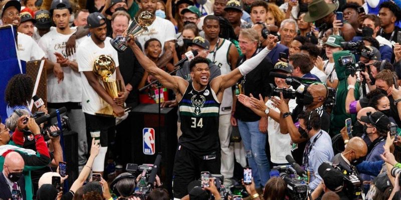 Thành Tích Nổi Bật Của Giannis Antetokounmpo