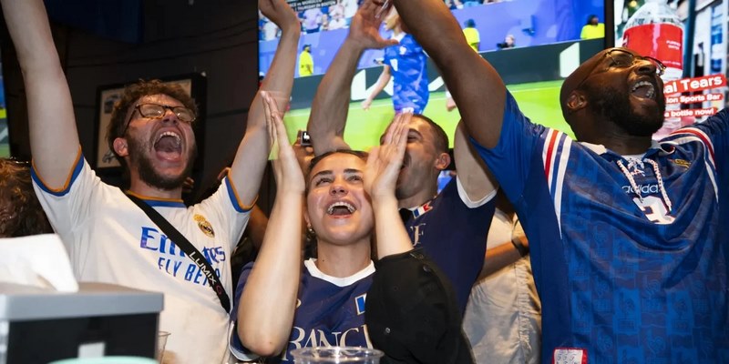 Khuyến mãi chào mừng World Cup lan tỏa khắp thế giới