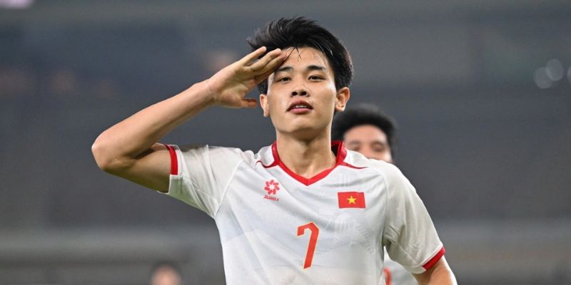 Những bàn thắng quốc tế giúp Đình Bắc bước ra sân khấu lớn