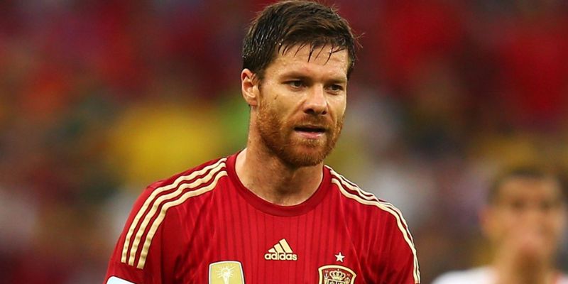 Xabi Alonso và câu chuyện về người nhạc trưởng làm thay đổi nhịp điệu trận đấu
