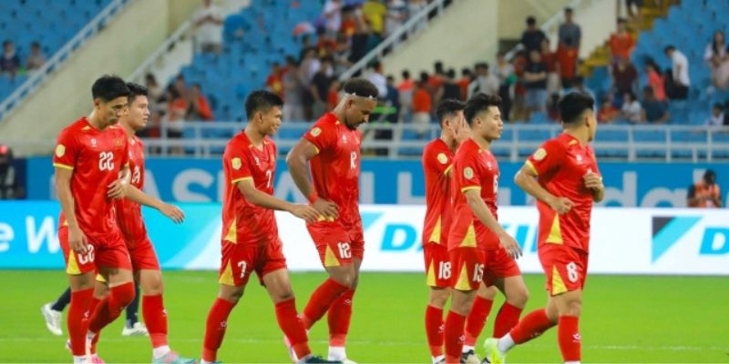 HLV Kim Sang-sik liên tục khiến Thái Lan khó đoán