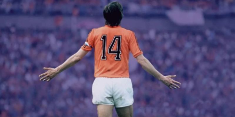 Hành Trình Cầu Thủ: Ajax, Barcelona Và Tuyển Hà Lan