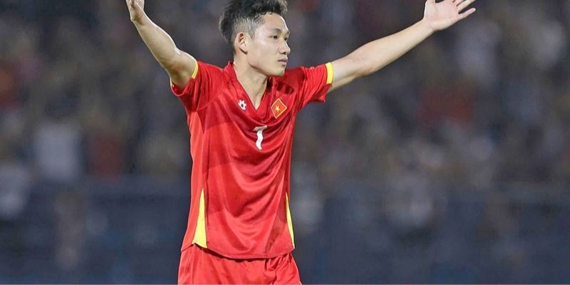 Hành trình từ Than Quảng Ninh đến trụ cột Hà Nội FC và đội tuyển Việt Nam