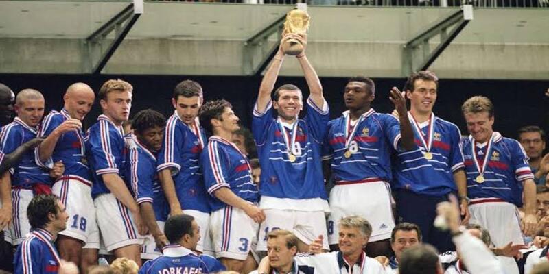 Tuổi thơ ở Marseille và nguồn gốc nhập cư