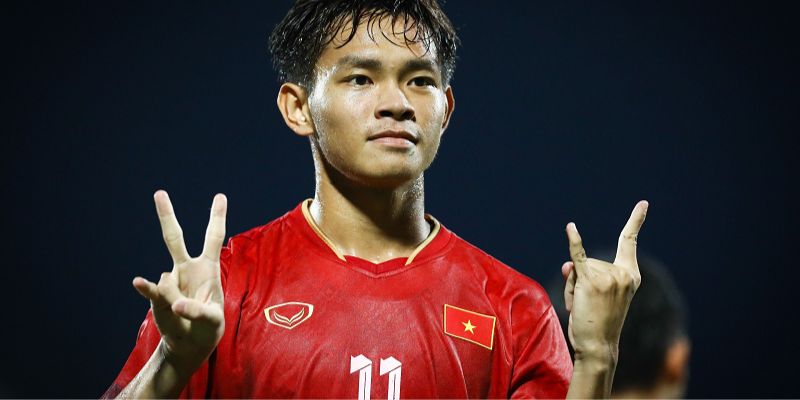 Sự nghiệp CLB của Bùi Vĩ Hào từ An Giang đến V.League