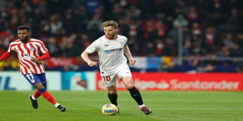 Cầu thủ Samu Castillejo có nhiều chặng đường câu lạc bộ rất đáng quý