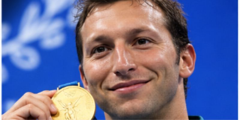 Ian Thorpe bước vào bơi lội đỉnh cao khi còn rất trẻ.