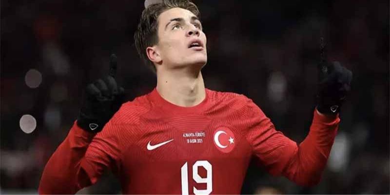 Kenan Yıldız sớm bộc lộ tiềm năng trong những năm đào tạo trẻ