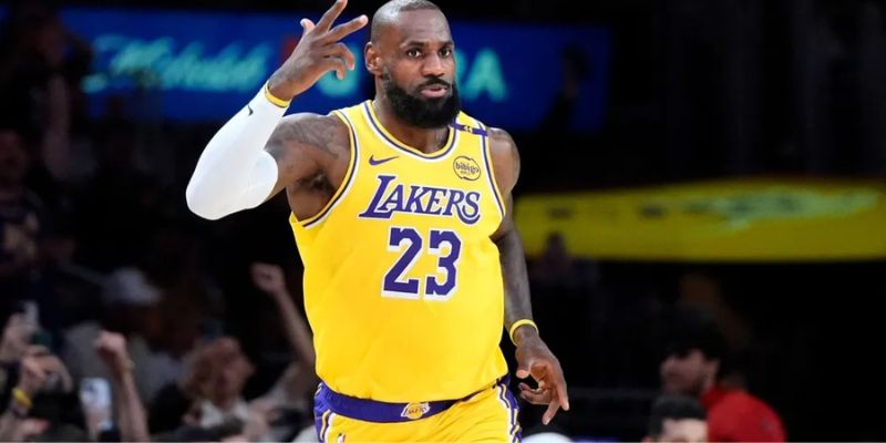 Cleveland, Miami, Los Angeles và những chương sự nghiệp đáng nhớ