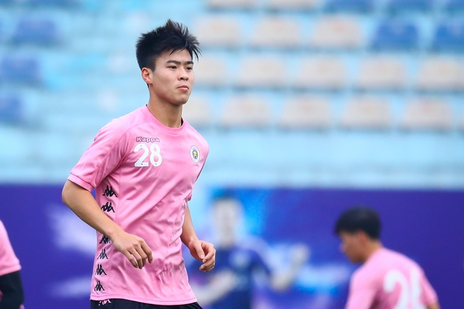 Duy Mạnh có nhiều năm thi đấu trong màu áo Hà Nội FC