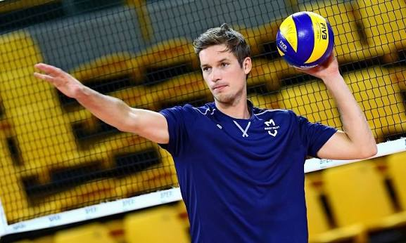 Maarten van Garderen sở hữu kinh nghiệm thi đấu tại nhiều quốc gia