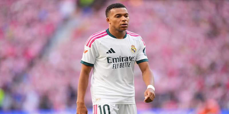 Điều Gì Khiến Kylian Mbappé Chinh Phục Đông Đảo Người Hâm Mộ -